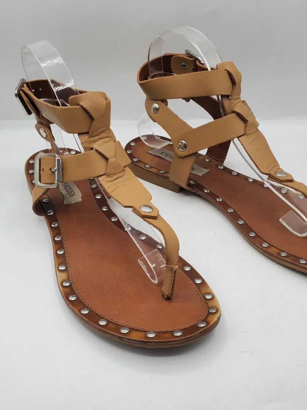 STEVE MADDEN KADIN LEATHER THONG SANDALS